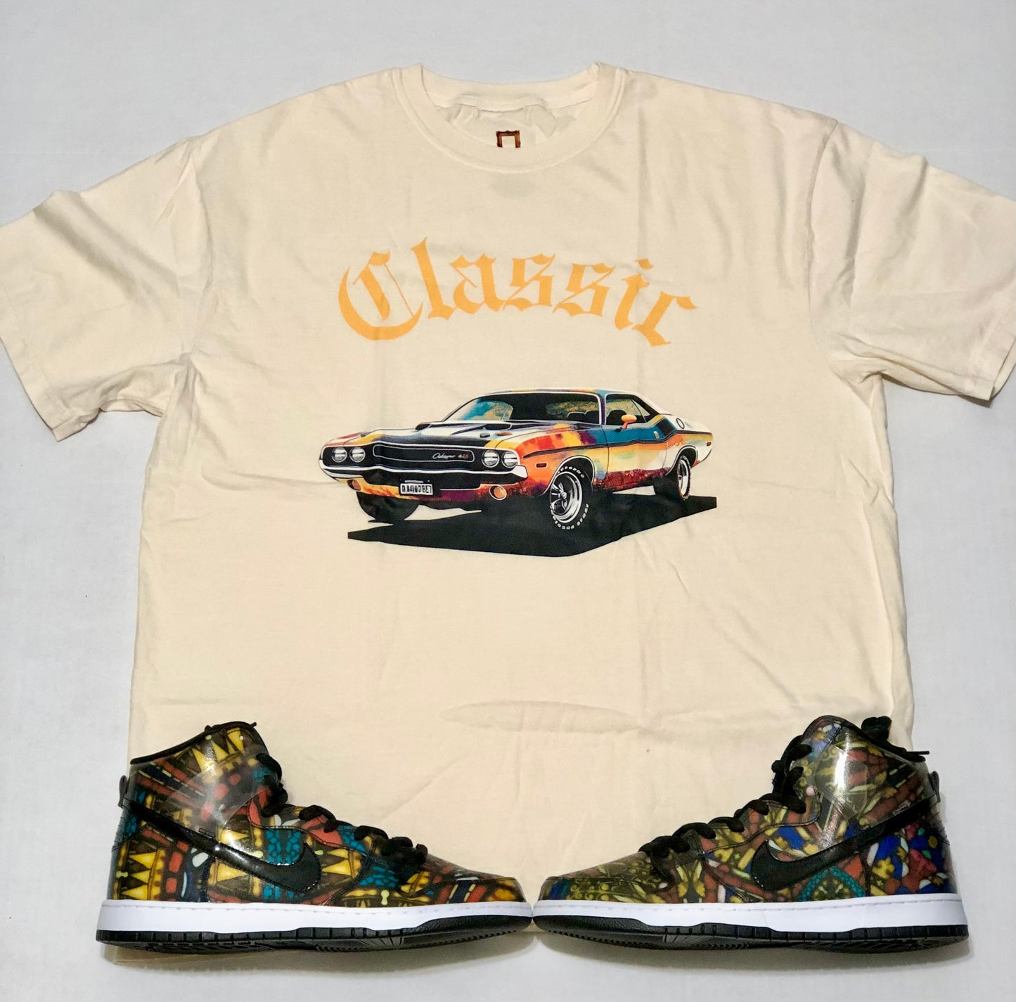 12 CLASSIC CAR